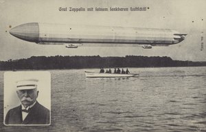 Graf Ferdinand von Zeppelin a jedna z jeho vzducholodí (č/b foto) od Photographer German