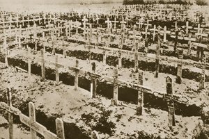 Na západě nic nového: Německý hřbitov ve Francii (sépiová fotografie) od Photographer German