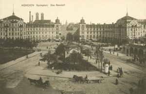Karlsplatz Rondell, Mnichov (černobílá fotografie) od Photographer German