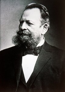 Peter Paul von Mauser (černobílá fotografie)