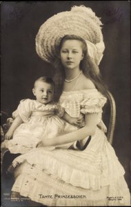 Královna Viktoria Luise jako teta princezny od Photographer German