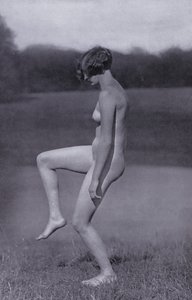 Krásné tělo, tělesná kultura pro ženy (černobílá fotografie) od Photographer German