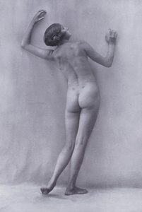 Krásné tělo, tělesná kultura pro ženy (černobílá fotografie) od Photographer German