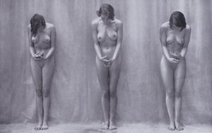 Krásné tělo, tělesná kultura pro ženy (černobílá fotografie) od Photographer German