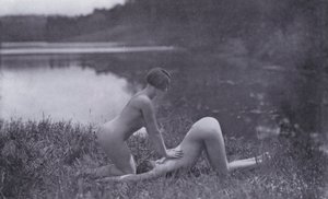 Krásné tělo, tělesná kultura pro ženy (černobílá fotografie) od Photographer German