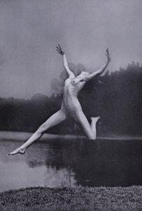 Krásné tělo, tělesná kultura pro ženy (černobílá fotografie) od Photographer German