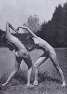 Krásné tělo, tělesná kultura pro ženy (černobílá fotografie) od Photographer German
