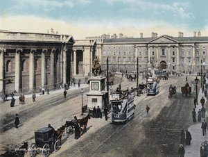 College Green, Dublin (barevná fotografie)