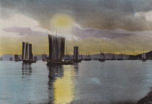 Japonsko, kolem roku 1912: Západ slunce, pobřeží Akashi (foto) od Photographer Japanese