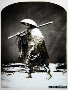 Japonský vrátný v zimním oblečení, kolem roku 1900 (barevné foto) od Photographer Japanese