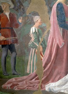 Legenda o pravém kříži, královna ze Sáby uctívající dřevo kříže, detail obsluhy, dokončená freska z roku 1464 od Piero della Francesca