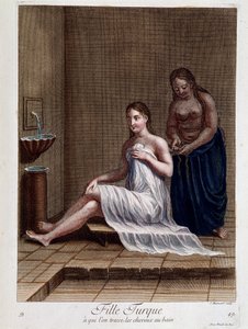 Turecká dívka, které se splétají vlasy ve vaně - v „“ Kolekci 100 tisků představujících různé národy Levanty v letech 1707 a 1708“ na objednávku M. de Frriola, velvyslance krále v Porte a aktualizované v letech 1712-13 péčí M. Le Hay,