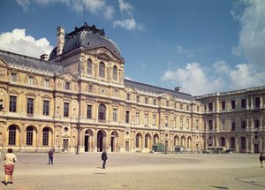 Fasáda Henri II v Cour Carree