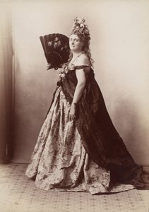 [Hraběnka z Castiglione, ze série růží], 1895.