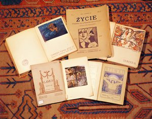 Sbírka literárních časopisů vydávaných v Polsku kolem roku 1900 od Polish School