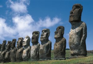 Sochy Moai, národní park Rapa Nui, Velikonoční ostrov, Chile