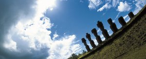 Sochy Moai, národní park Rapa Nui na Velikonočním ostrově, Chile