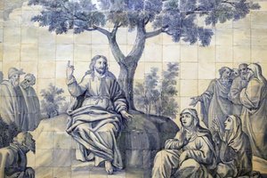 Kostel milosrdenství. Azulejos. Kázání na hoře. Ježíš. Evora. Portugalsko. od Portuguese School