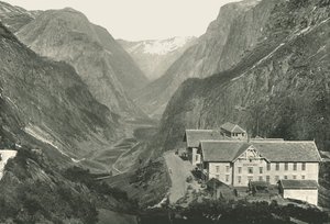 Údolí a hotel, Stalheim, Norsko, 1895.