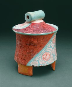Stativová nádoba s deskovými nohami (štukovaná keramika) od Pre Columbian Pre Columbian