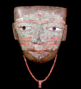 Předkolumbovské umění: pohřební maska pocházející z civilizace Teotihuacan III (300-650 nl) Mexiko. Mexico City. Národní muzeum antropologie
