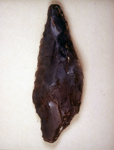 Šipky ukazují v pazourku. Varese. Archeologické muzeum v Miláně od Prehistoric Prehistoric