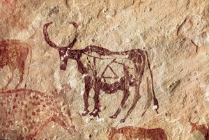 Skalní malba: zobrazení jelena. Jeskyně Tadrart Acacus Libye od Prehistoric Prehistoric
