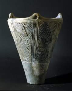 Terakotová váza z období Jomon (období pravěku v Japonsku). Řím, Národní muzeum orientálního umění. od Prehistoric Prehistoric