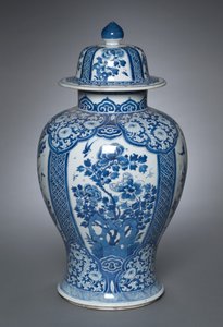 Váza s přebalem, 1662-1722 od Qing Dynasty Chinese School