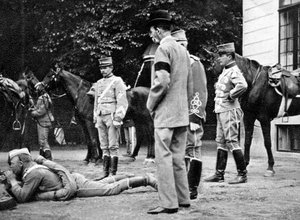 Testování nové opakovací pušky, 1908. od Queen Alexandra