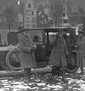 Polní maršál Earl Haig přijíždějící do Kolína nad Rýnem, Německo, c1919-c1920 od Realistic Travels Publishers