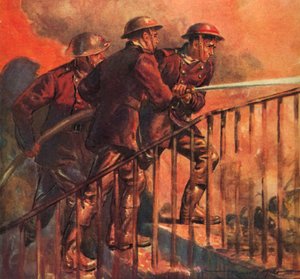 Britští hasiči z válečného národního hasičského sboru bojující s požárem během Blitz, druhé světové války