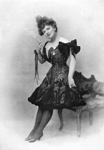 Nina Martino , italská herečka, 1902-1903.