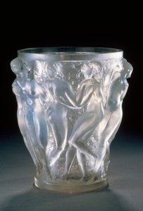 Váza Bacchantes z opálového skla, cca 1920, Rene Lalique (1860-1945). Francie, 20. století.