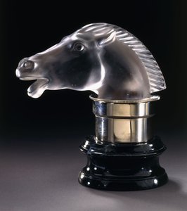Epsom, cca 1928 (čiré matné sklo) od Rene Jules Lalique