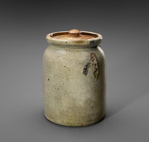 Jar, c. 1920-1935 (solně glazovaná kamenina) od Rhonesboro Pottery Company (attr.to)