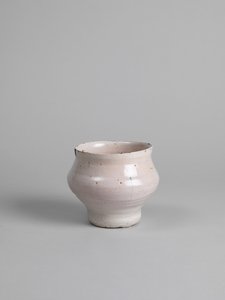 Bílá cínově glazovaná mísa, 1914-15 od Roger Eliot Fry