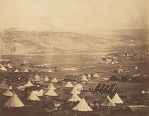 Jezdecký tábor, pohled směrem ke Kadikoi. od Roger Fenton