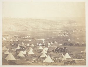 Jezdecký tábor, pohled směrem ke Kadikoi od Roger Fenton