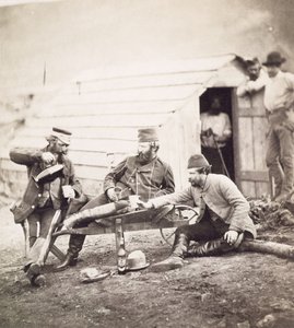 Hardships in the Camp (plukovník Lowe a kapitáni Brown a George), 1855 (tisk alba z mokrého kolodiového negativu)