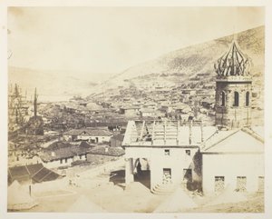 Ruský kostel a město Balaklava od Roger Fenton