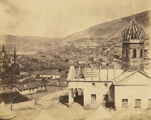 Ruský kostel a město Balaklava od Roger Fenton