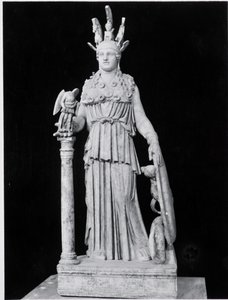 Athena Parthenos, kopie originálu z 5. století od Phidias (cca 500-cca 432 př. n. l.) (mramor) (černobílá fotografie) od Roman