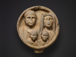 Pohřební reliéf, 2.–3. století našeho letopočtu (mramor) od Roman