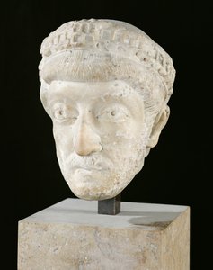 Hlava císaře Theodosia II. (408-450) (mramor)
