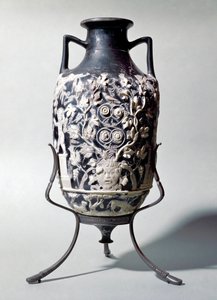 Malá amfora zvaná modrá váza zobrazující dionýskou scénu od Roman