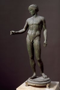Římské umění: „Ephebe““ Bronzová socha podle řeckého originálu z Pompejí od Roman