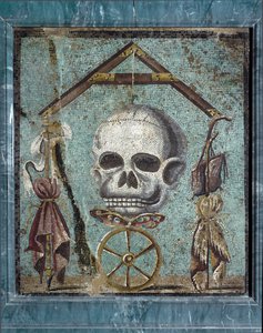Římské umění: Memento mori, symboly života a smrti. Mozaika z Pompejí. 2. styl. Rozměr 47x41 cm Národní archeologické muzeum, Neapol od Roman