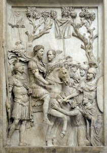 Římský císař Marcus Aurelius omilostňuje poražené nepřátele, cca 176-180 (Mramorový reliéf) od Roman