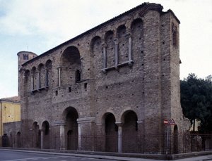 Palác císaře Theodorika Velikého (455 - 526) v Ravenně. od Roman